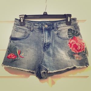 Giani binni shorts with flower design